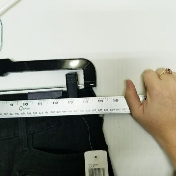 NYDJ NWT Black Skinny Leggings Ski‎ Zipper Pockets Petite Jeggings Size 8P - Picture 6 of 10